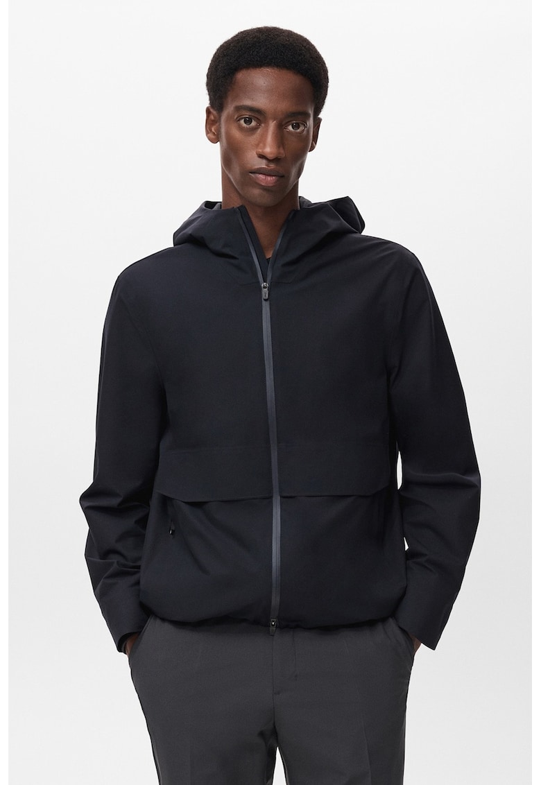 Jacheta cu finisaj rezistent la apa cu gluga