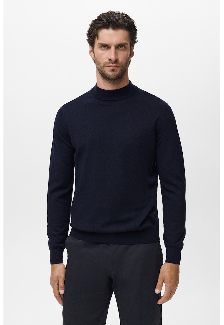 Pulover din lana cu decolteu la baza gatului