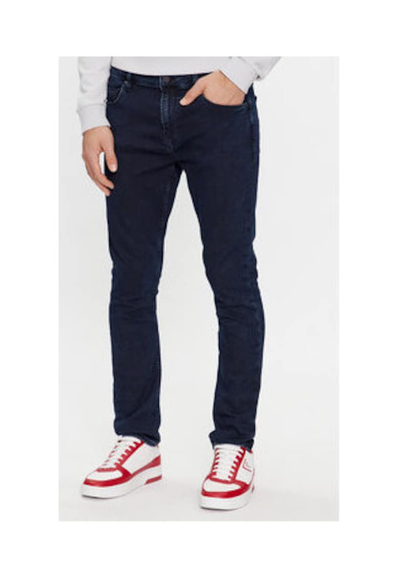 Blugi slim fit cu talie medie