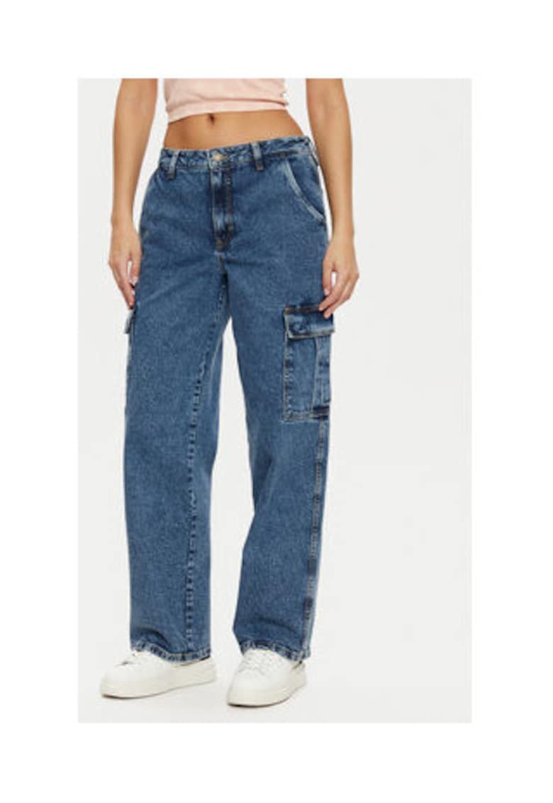 Blugi cargo cu talie joasa