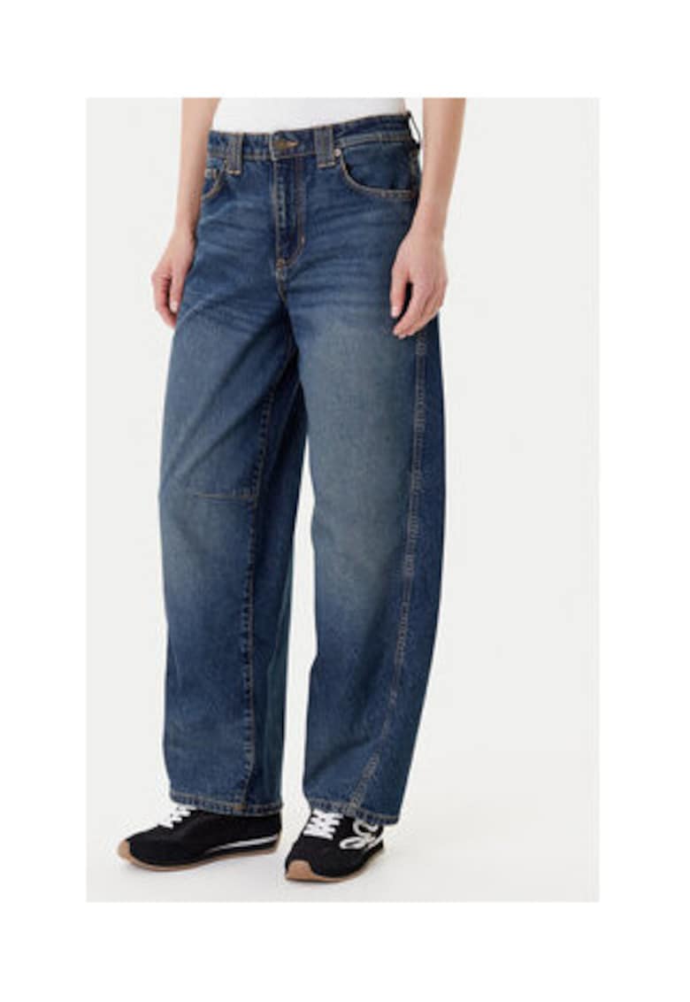 Blugi cu talie medie si croiala evazata