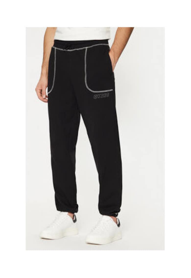 Pantaloni de trening din amestec de bumbac cu logo in relief si model