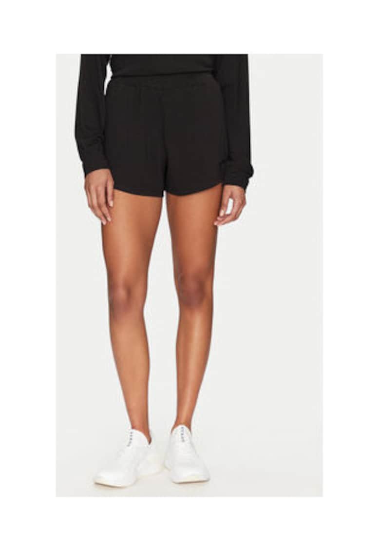 Pantaloni scurti cu model uni