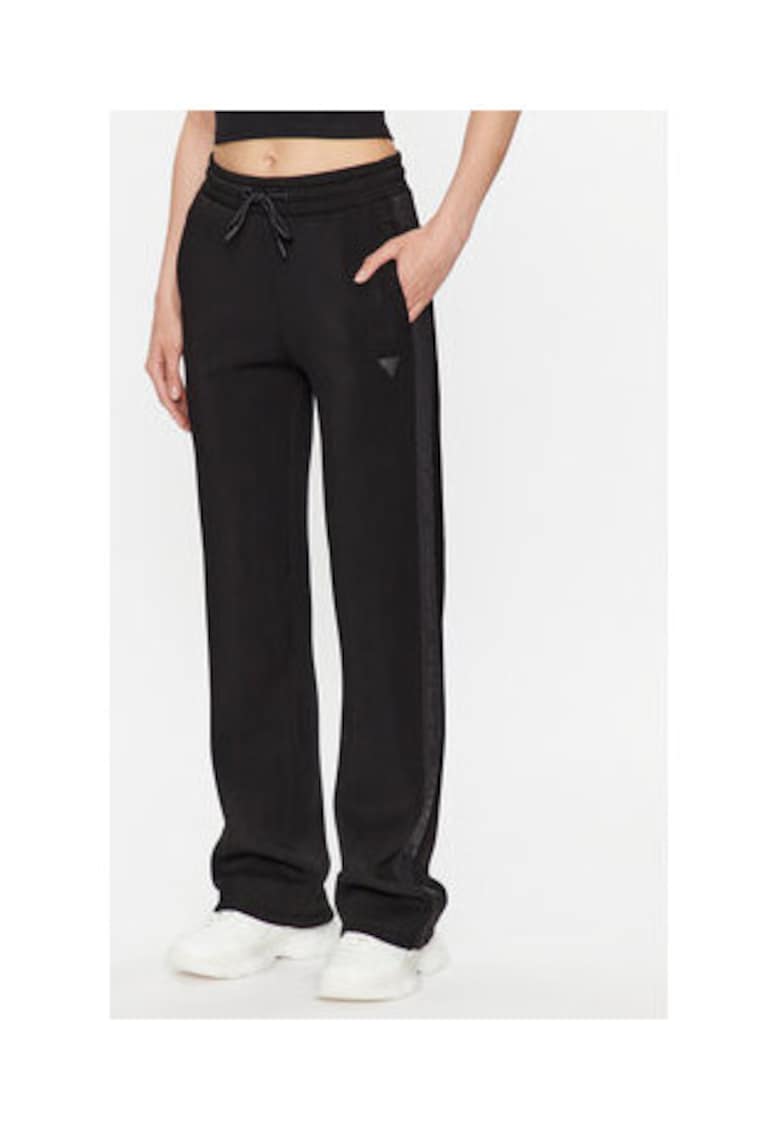 Pantaloni de trening cu buzunare oblice si snur -