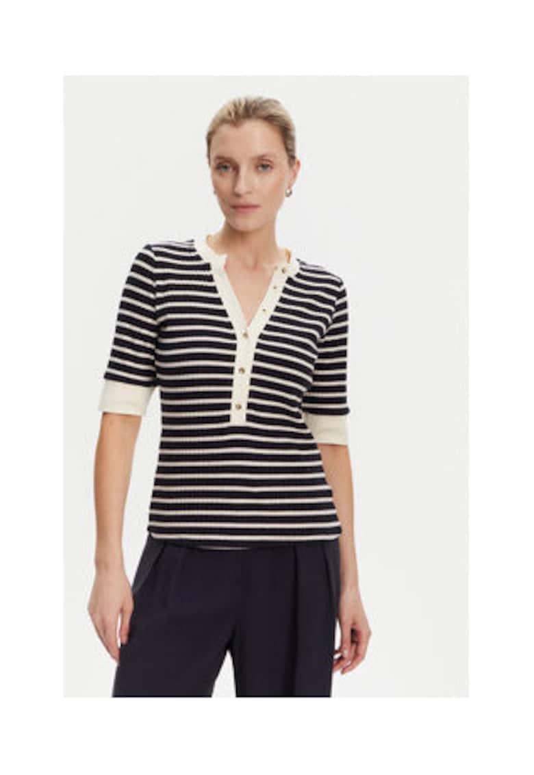 Pulover cu maneca medie si model cu dungi