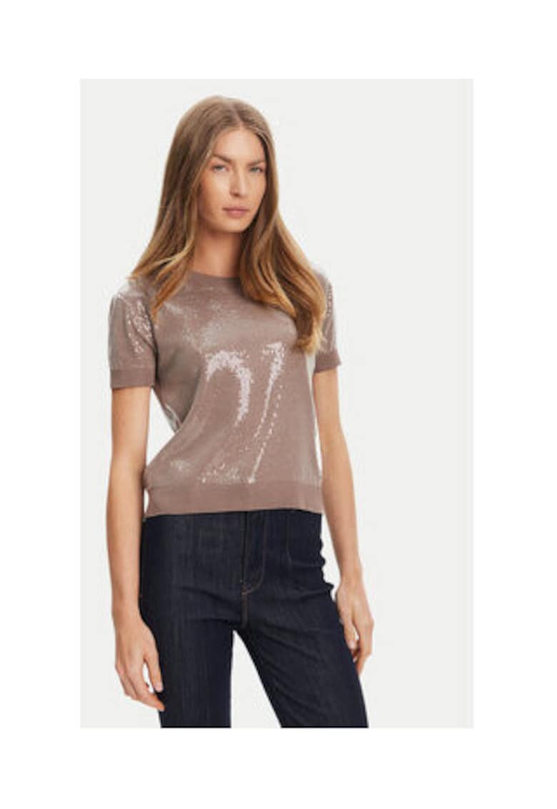 Tricou de dama - cu decolteu la baza gatului