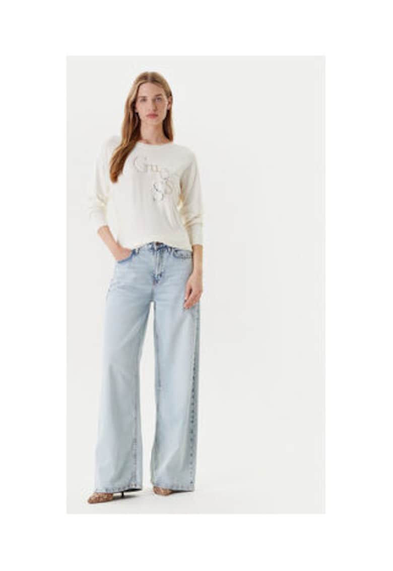 Pulover tricotat subtire cu decolteu rotund si strasuri