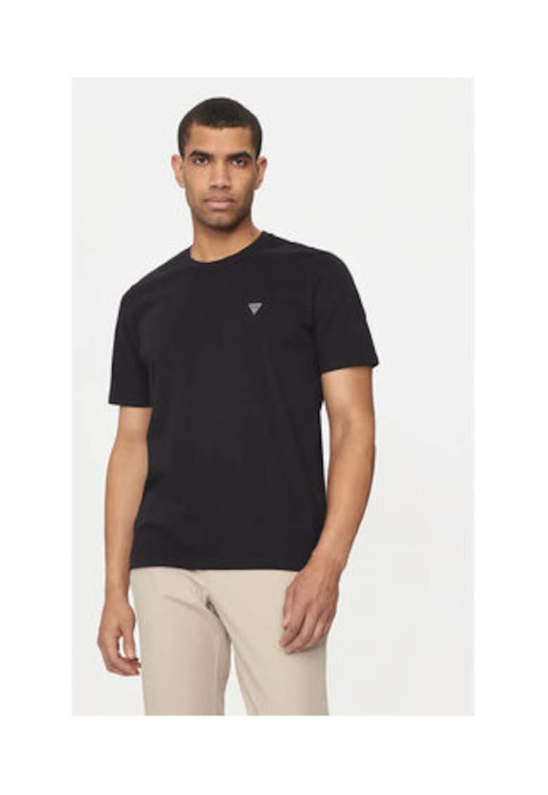 Tricou cu decolteu la baza gatului si logo discret