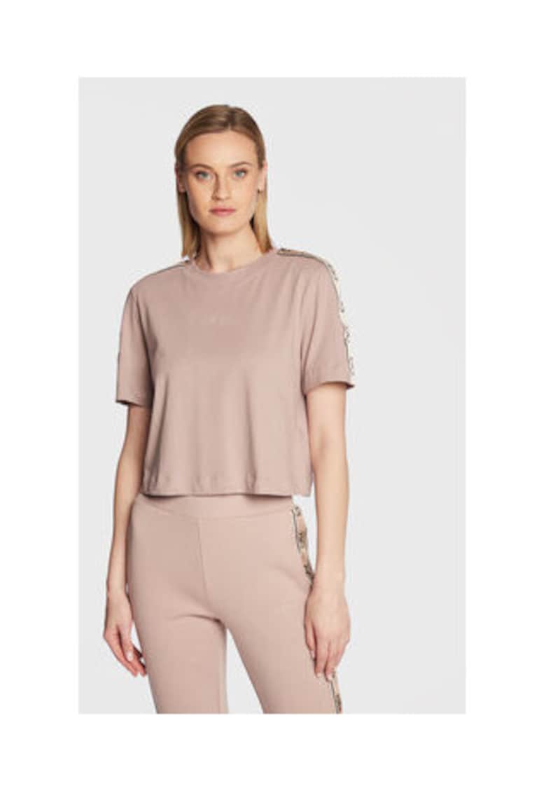 Tricou cu decolteu rotund si maneca scurta -