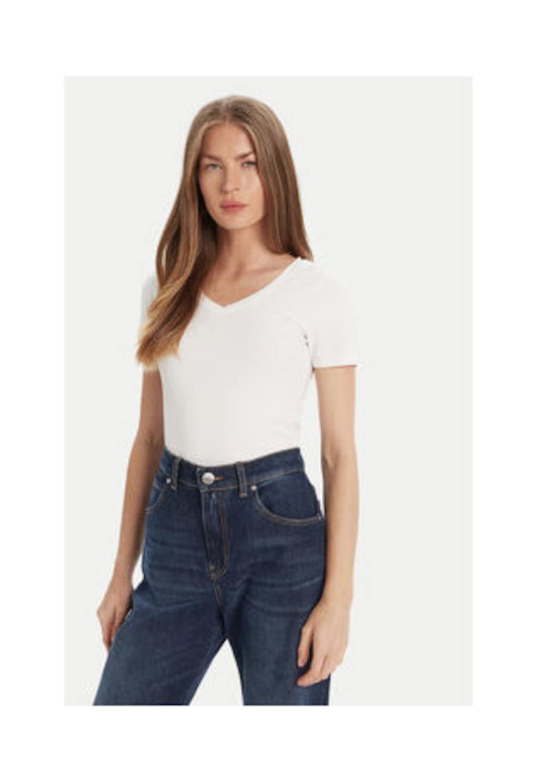 Tricou cu model uni si decolteu in V