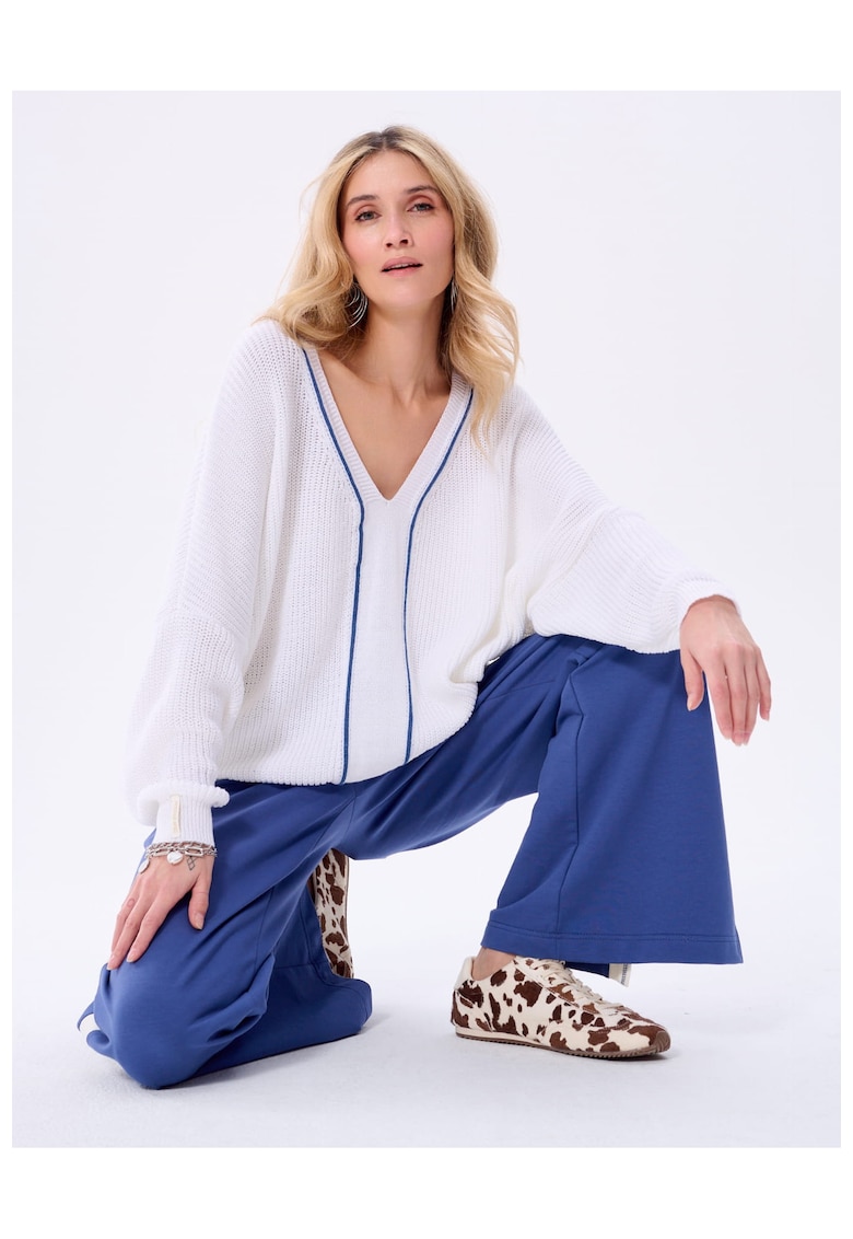 Pulover lejer cu detalii contrastante Lyna