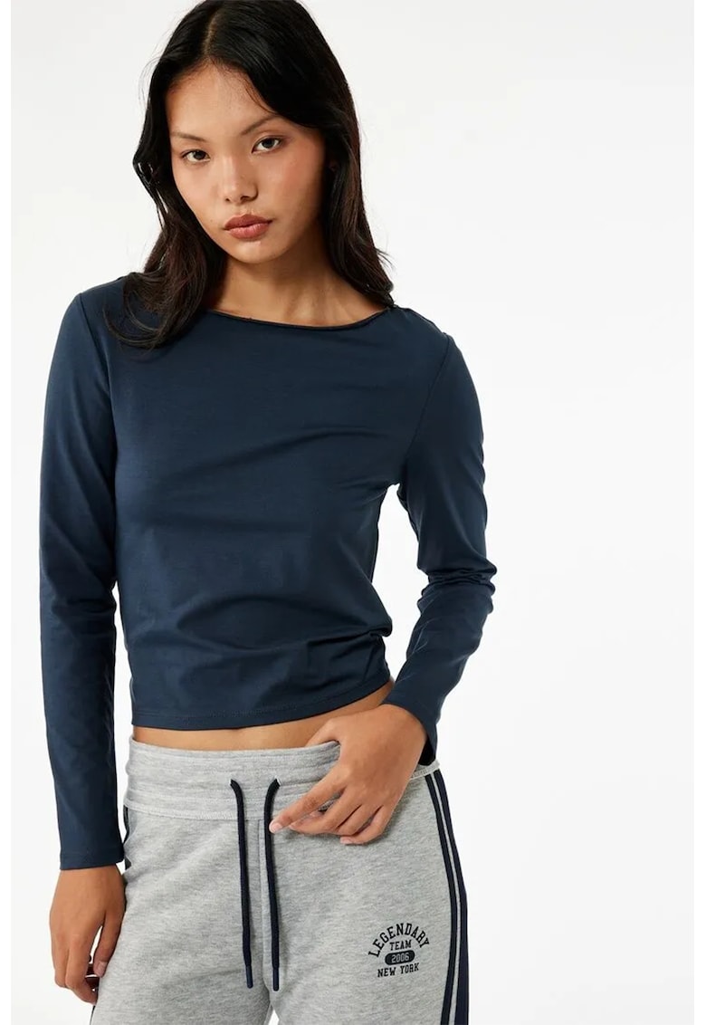 Bluza slim fit cu decolteu barcuta