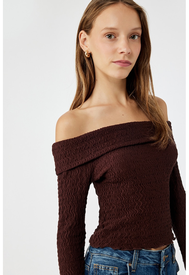 Bluza texturata crop cu decolteu pe umeri