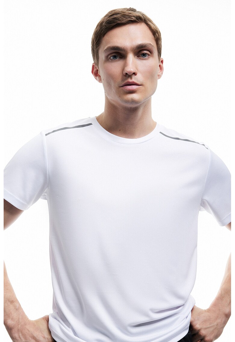 Tricou regular fit cu decolteu la baza gatului - Alb/Negru