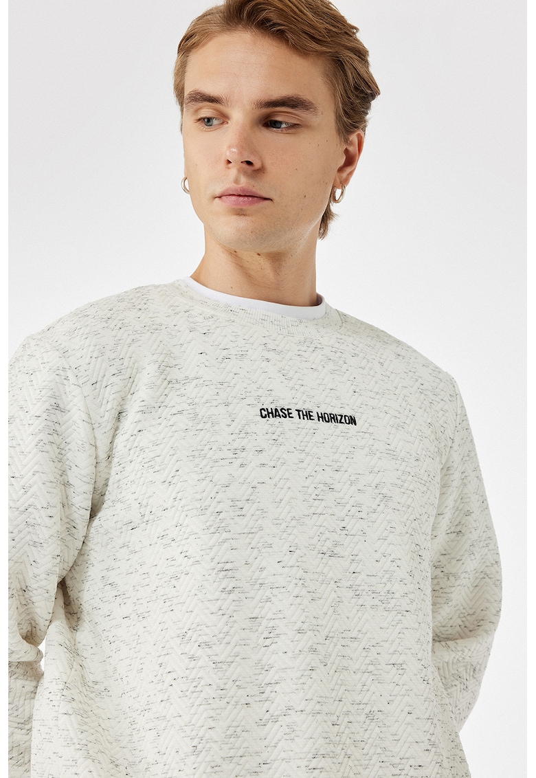 Bluza de trening cu decolteu la baza gatului si text