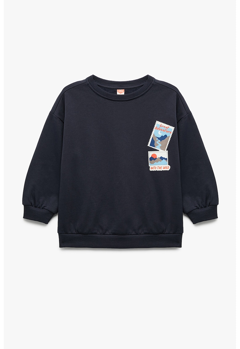 Bluza de trening cu imprimeu grafic si decolteu la baza gatului