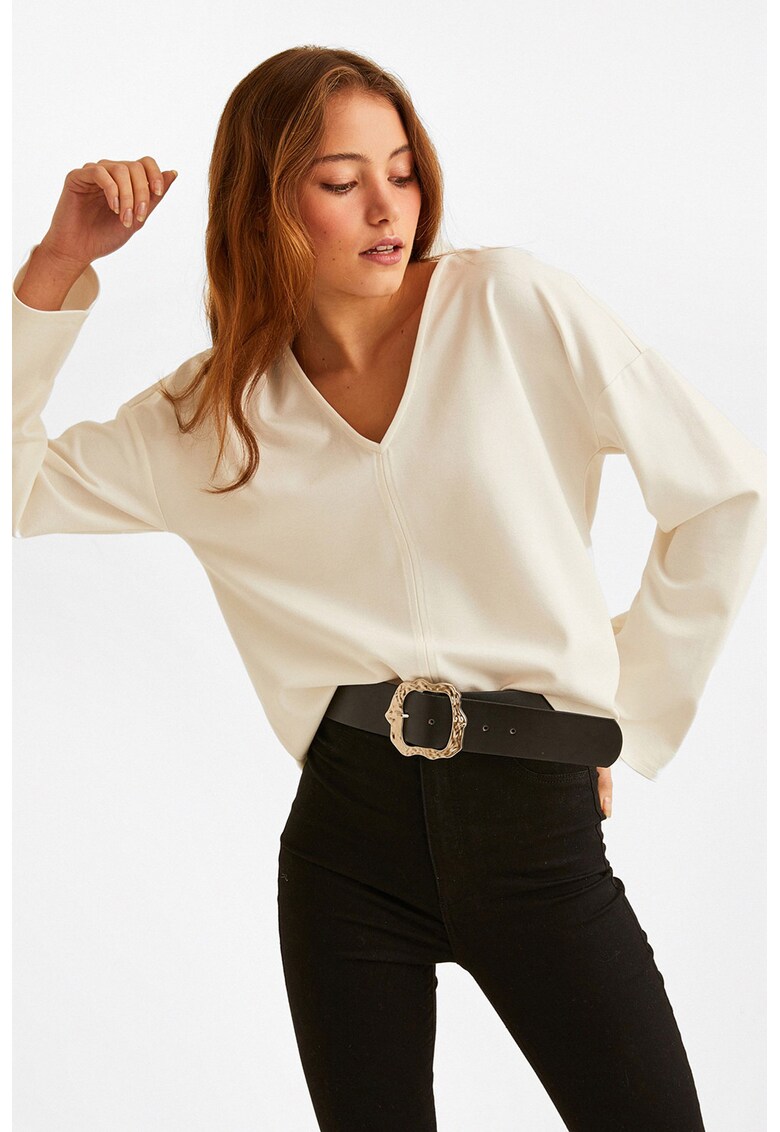 Bluza cu maneci lungi si decolteu in V