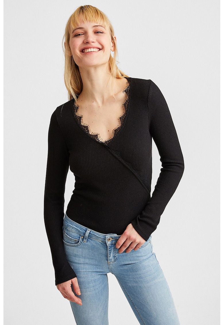 Bluza slim fit striata cu detalii de dantela