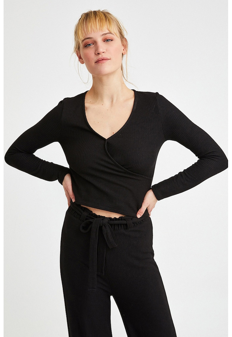 Bluza crop cu maneci lungi si decolteu in V