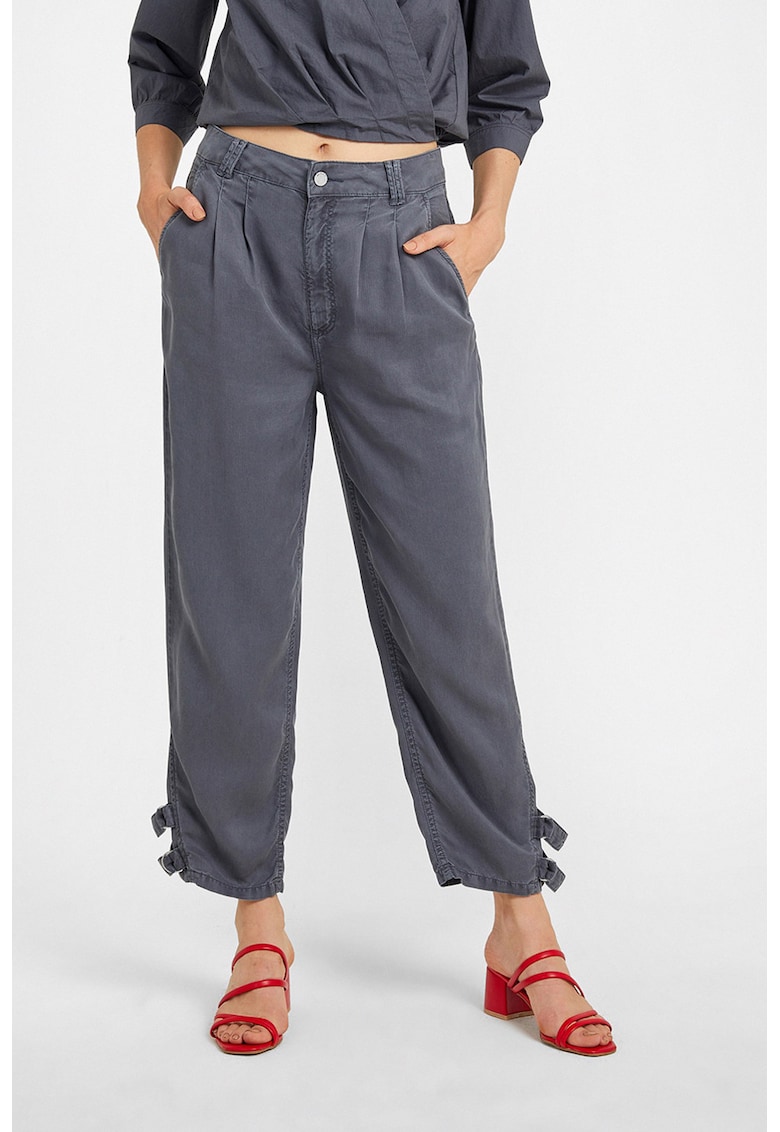 Pantaloni din lyocell cu talie medie - croiala dreapta si pliuri Pantaloni din lyocell cu talie medie - croiala dreapta si pliuri