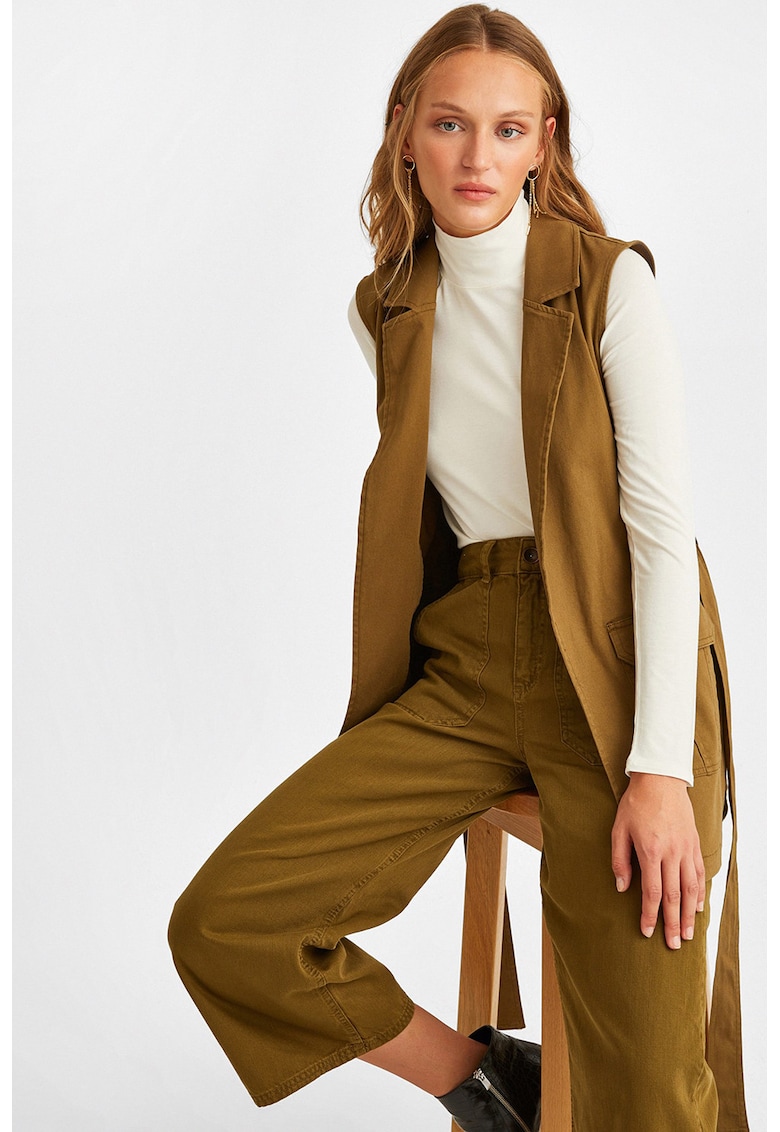 Vesta din amestec de bumbac cu revere decupate si cordon in talie