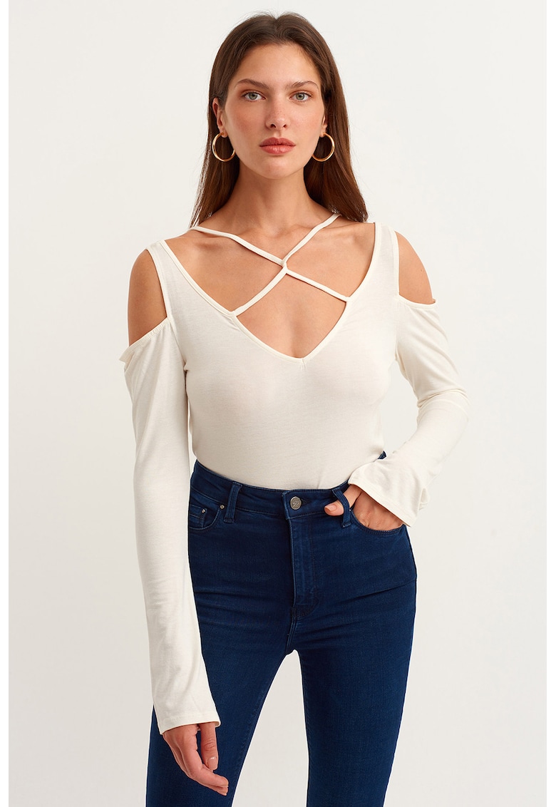 Bluza cu decupaje pe umeri si barete frontale incrucisate