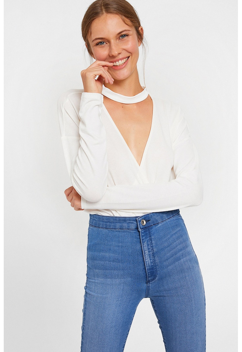 Bluza cu decolteu cache-coeur si decupaj