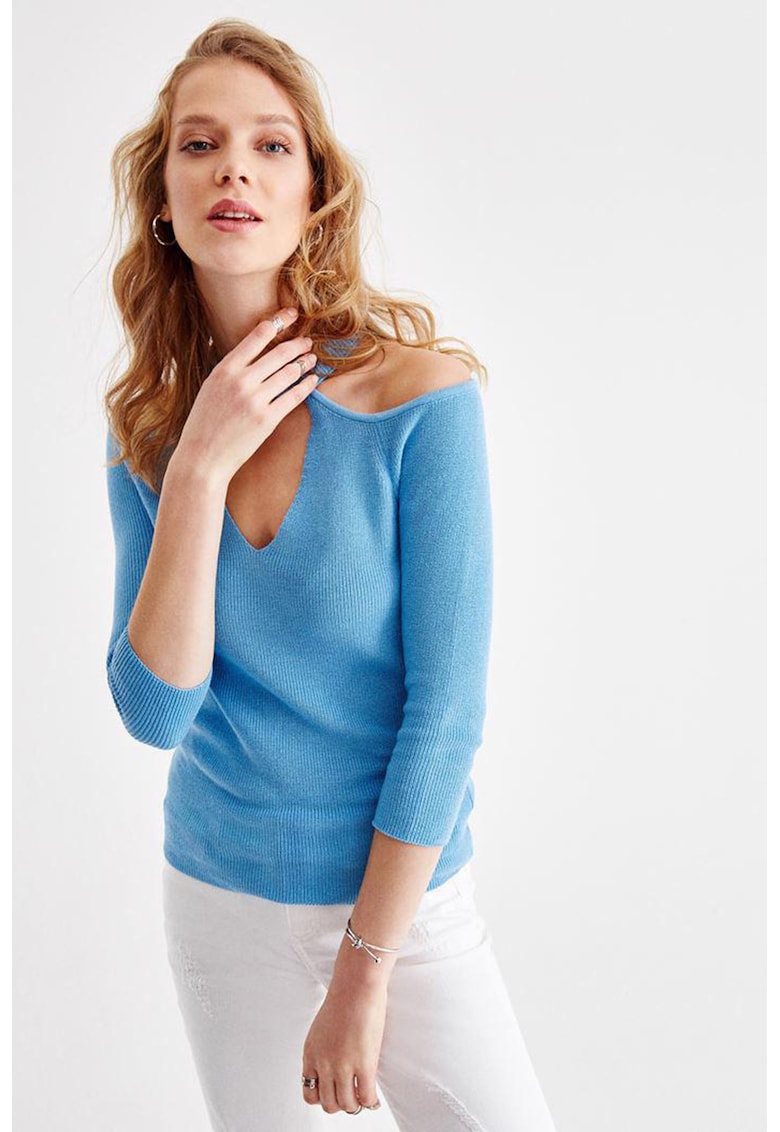 Pulover striat cu decupaje pe umeri