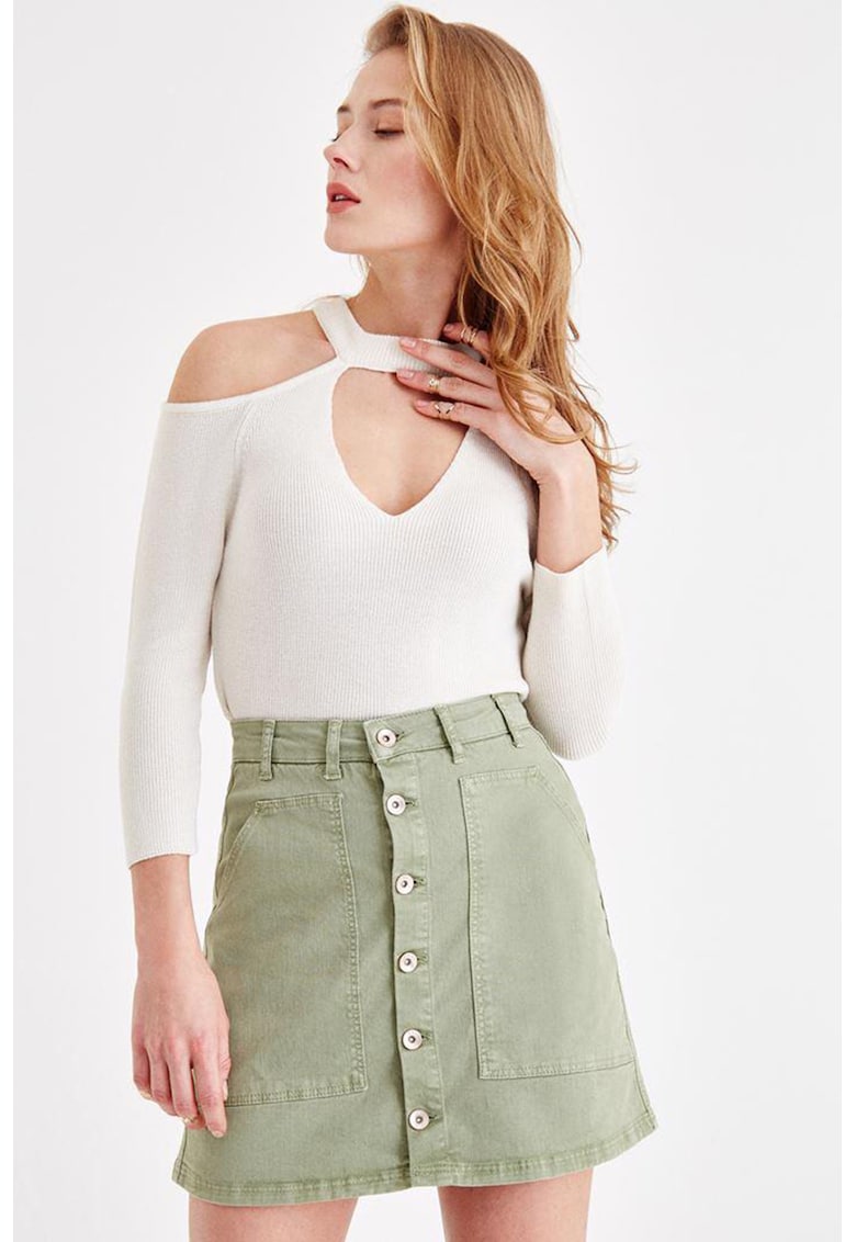 Pulover striat cu decupaje pe umeri