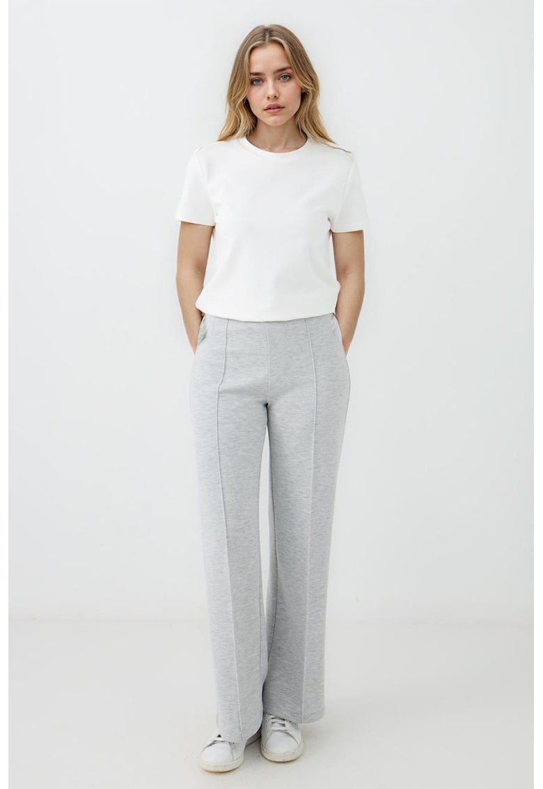 Pantaloni drepti cu buzunare laterale