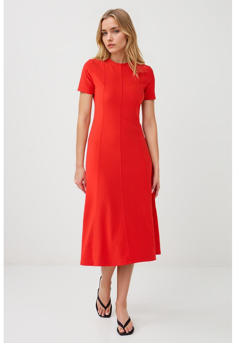 Rochie midi cu maneci scurte