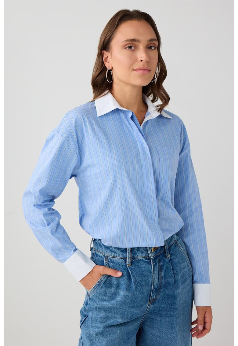 Camasa lejera cu dungi - guler contrastant si mansete
