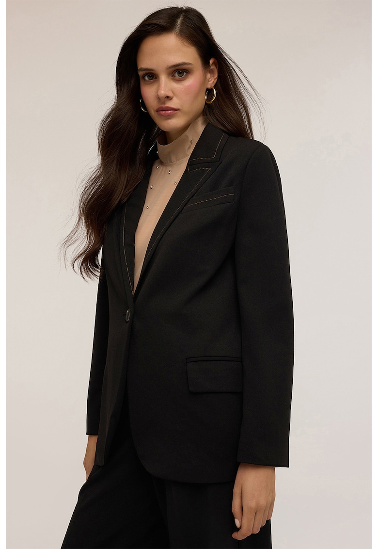 Sacou cu model uni si nasturi