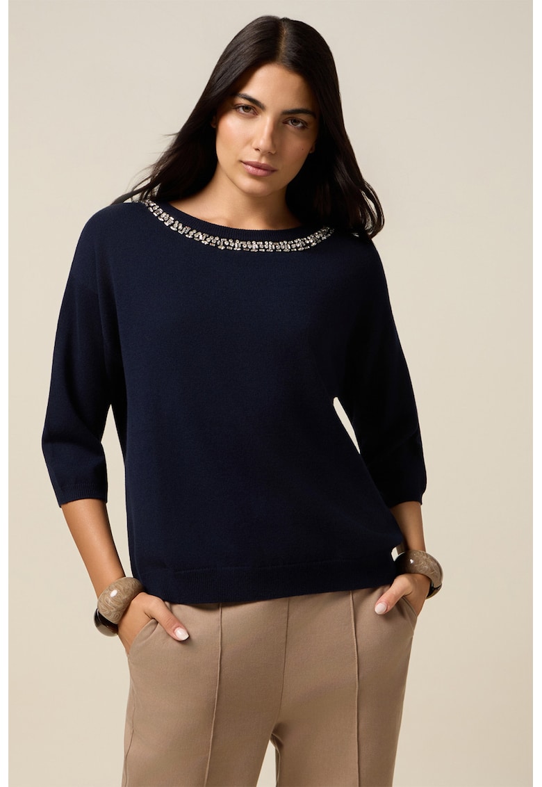 Pulover tricotat fin cu aplicatii