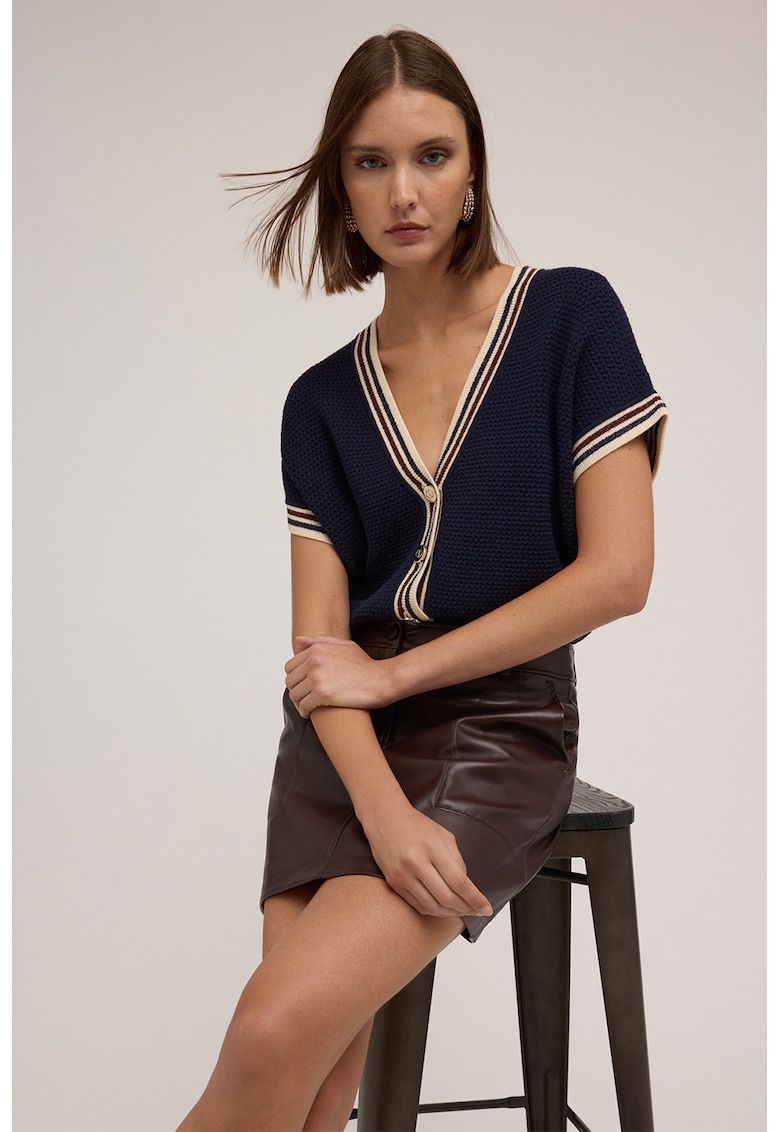 Cardigan cu maneci scurte si nasturi