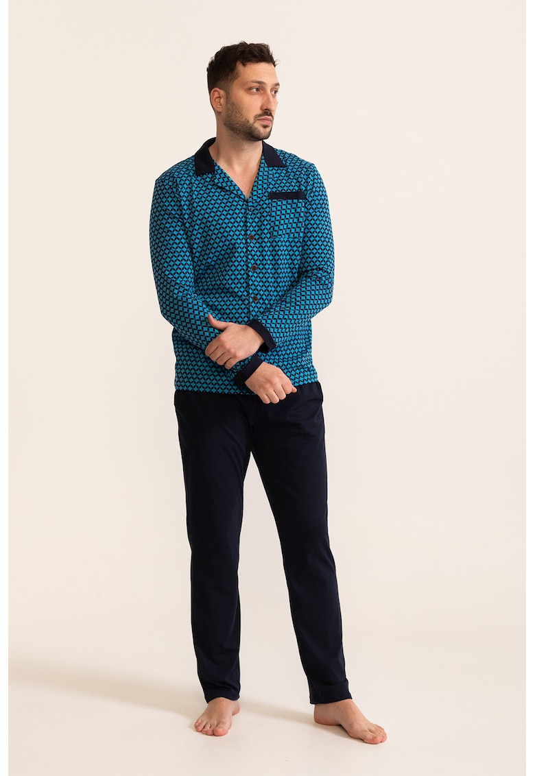 Pijama cu maneci lungi si model