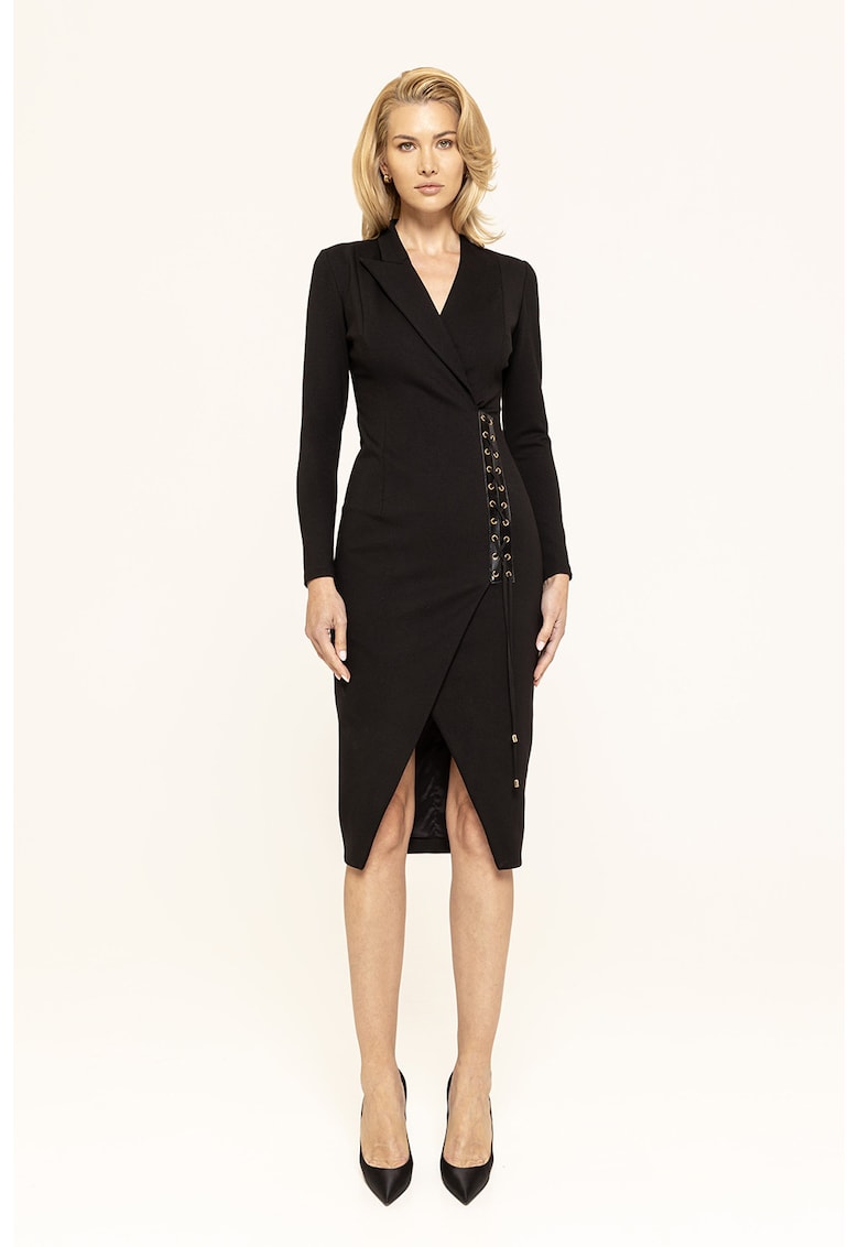 Rochie cu croiala conica si un rever