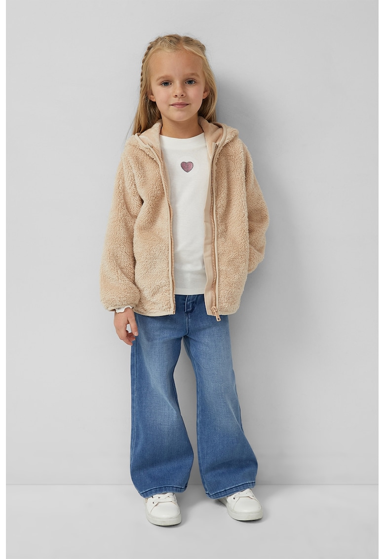 Bluza cu broderie in forma de inima