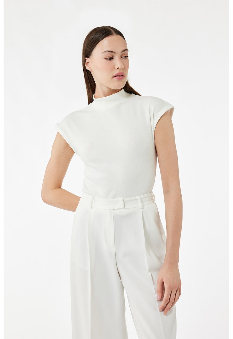 Tricou cu guler scurt