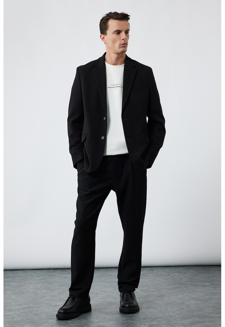 Pantaloni chino striati cu model uni Pantaloni chino striati cu model uni