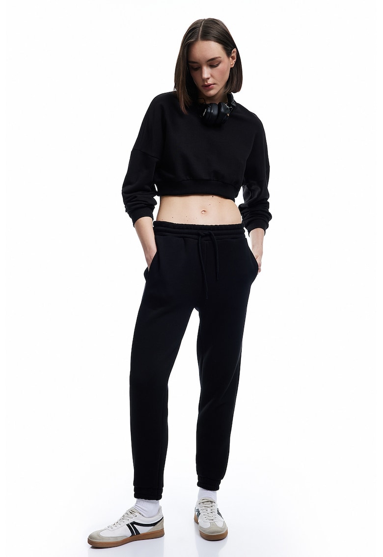 Pantaloni de trening cu croiala ampla si talie ajustabila