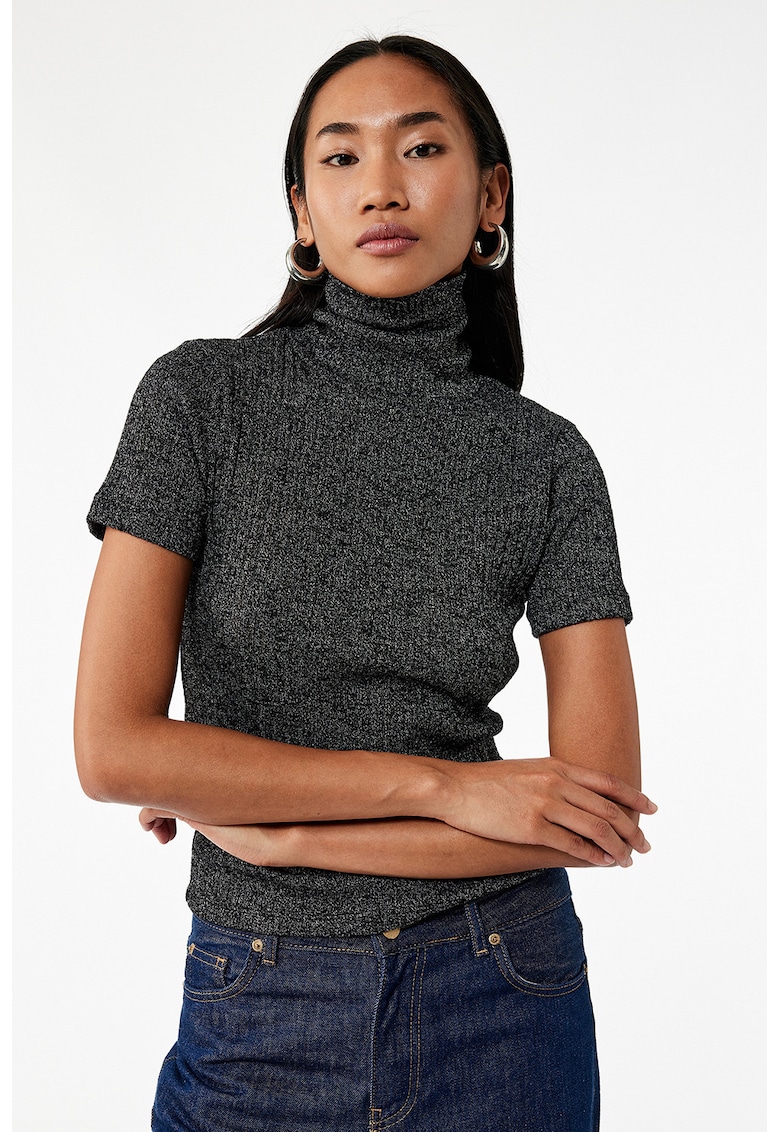 Pulover slim-fit cu guler scurt