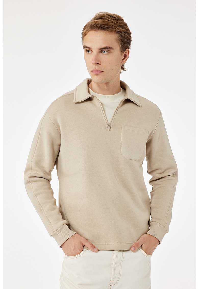 Bluza de trening cu guler ascutit