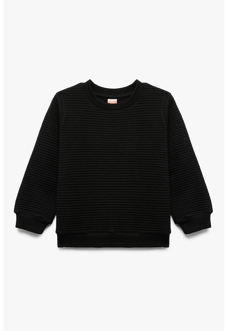 Bluza striata cu decolteu la baza gatului