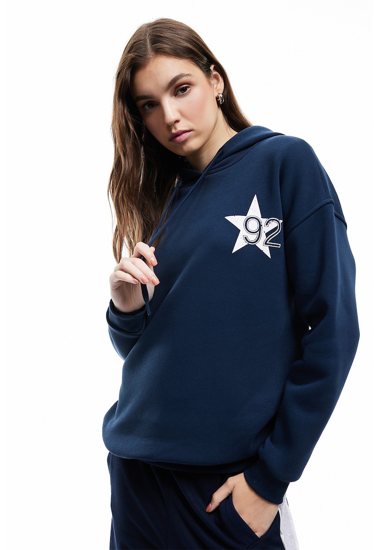 Hanorac lejer cu imprimeu pe spate