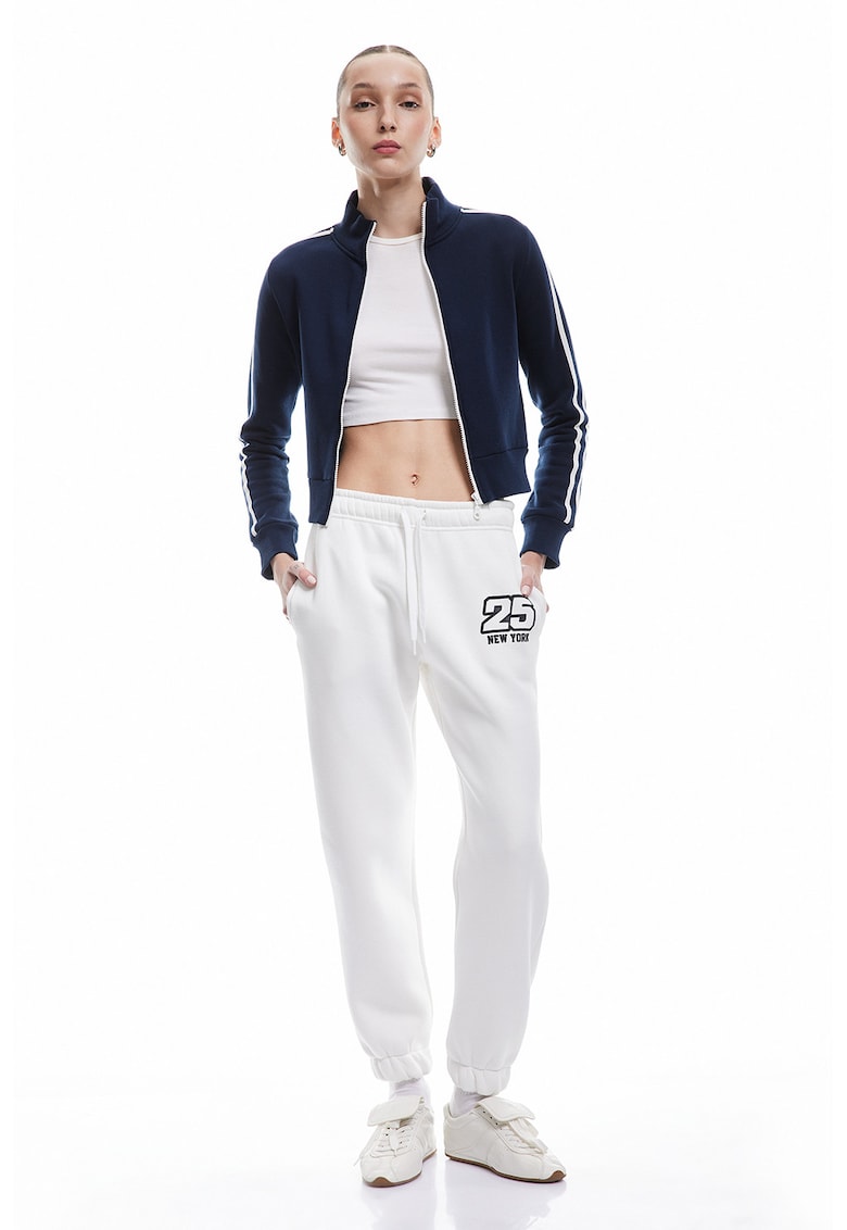 Pantaloni de trening cu snur si text