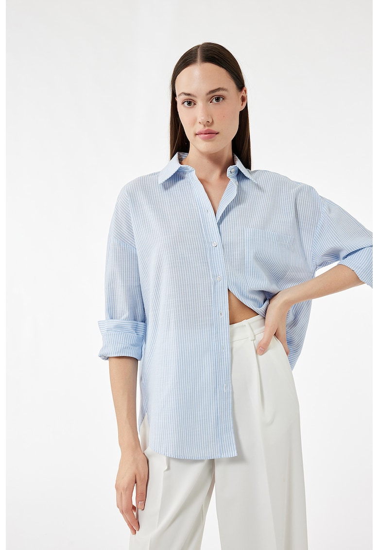 Camasa lejera cu dungi si buzunar pe piept Camasa lejera cu dungi si buzunar pe piept