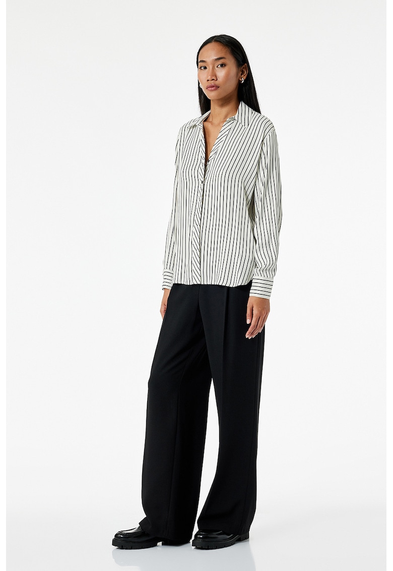 Camasa cu dungi si maneci lungi