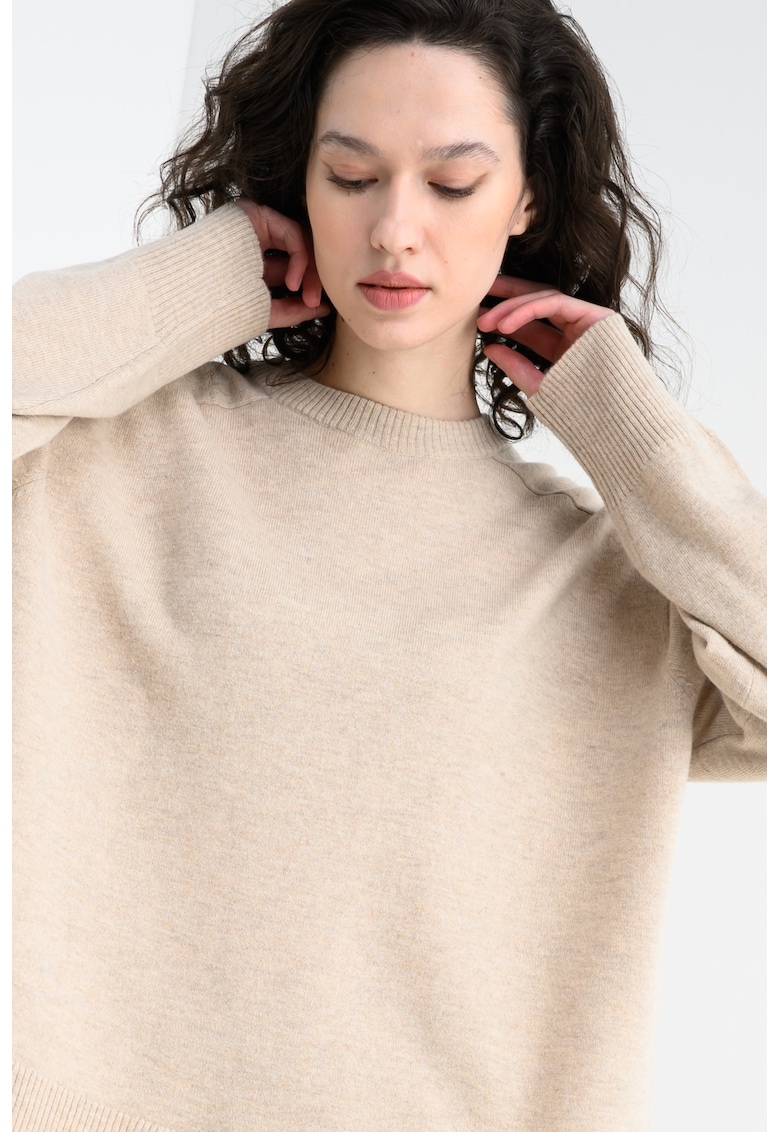 Pulover lejer din lana cu maneci cazute