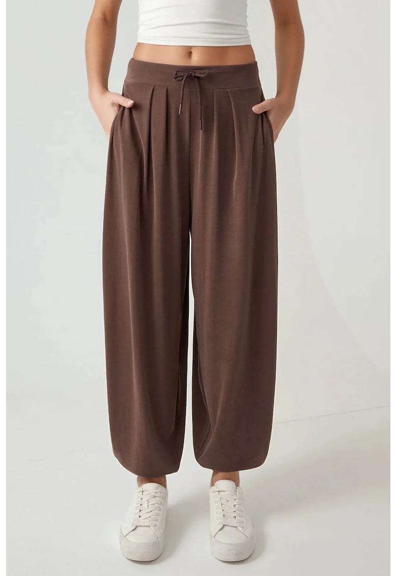 Pantaloni jogger - talie medie - confortabili - maro - textil